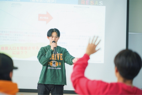 学科の特徴 POINT3 コンテスト、ショップ経営を通して 起業家・ビジネスパーソンとしての実践経験を積む