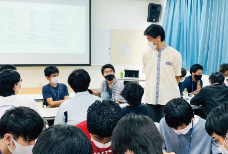 学科の特徴 POINT2 現役ゲームクリエイターの講義を受け 全国ゲームコンテスト受賞